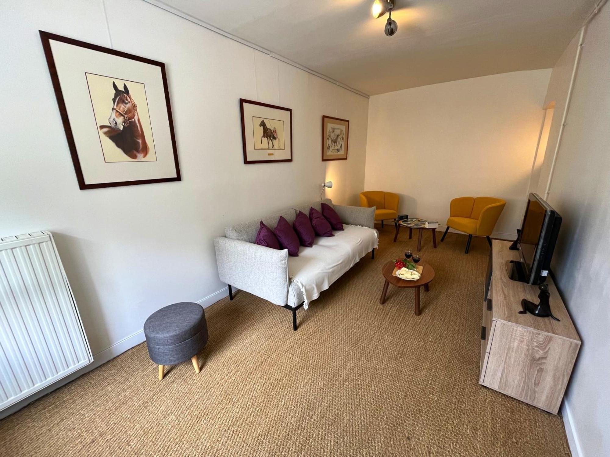 Ecurie Des Charmes A 5 Minutes De La Plage Merville-Franceville-Plage Exterior foto